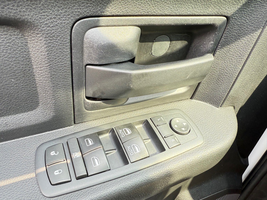 2016 RAM 1500 Image 27
