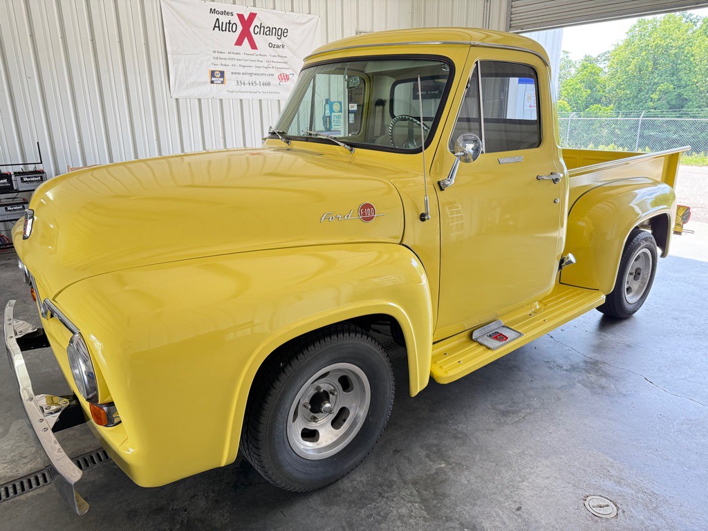 1955 Ford F-100 Image 1