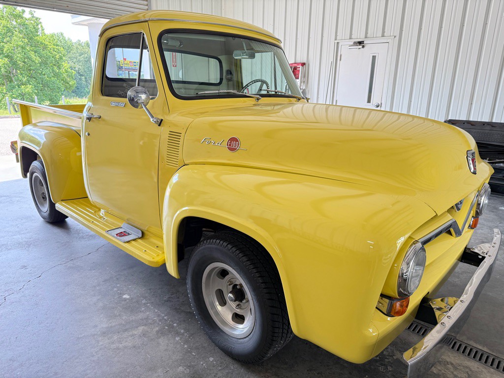 1955 Ford F-100 Image 3