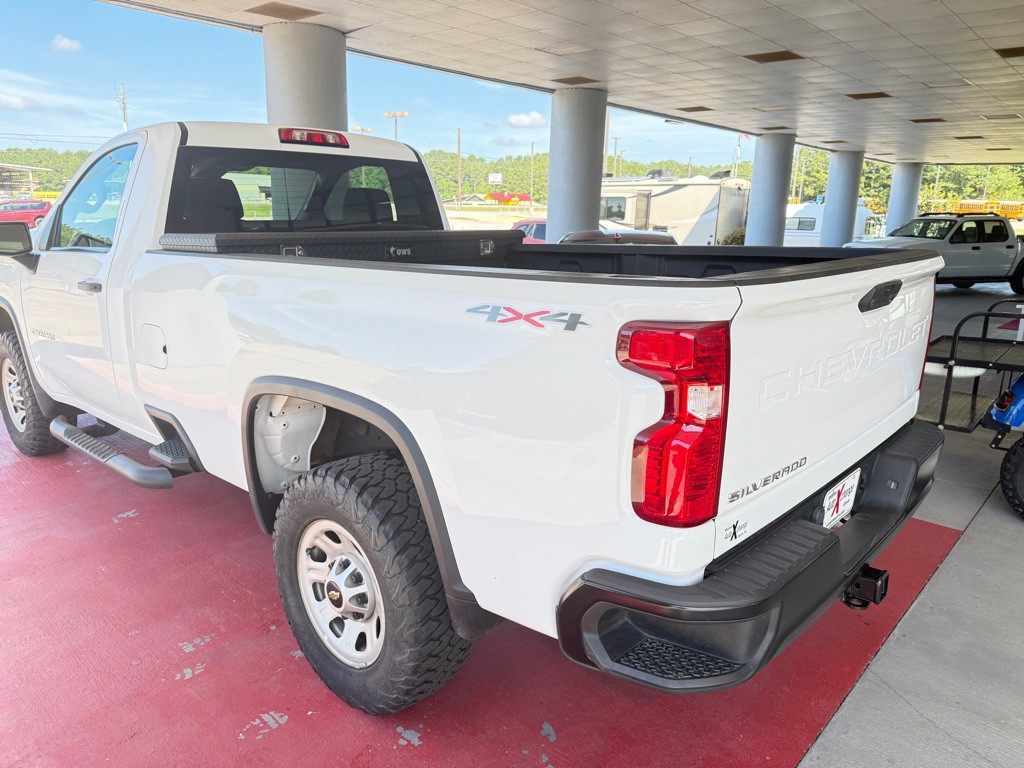 2024 Chevrolet Silverado 1500 Image 7