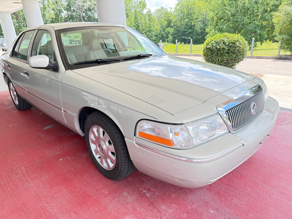 2004 Mercury Grand Marquis Image 9