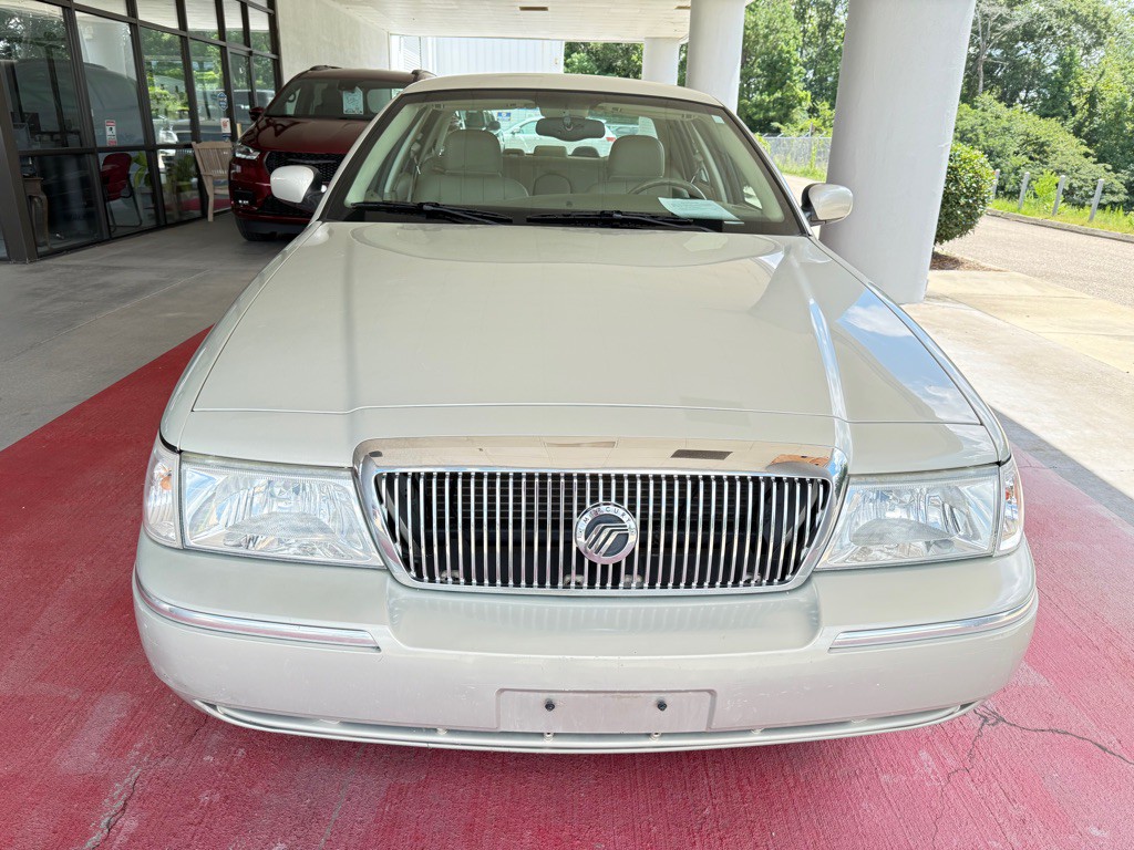 2004 Mercury Grand Marquis Image 10