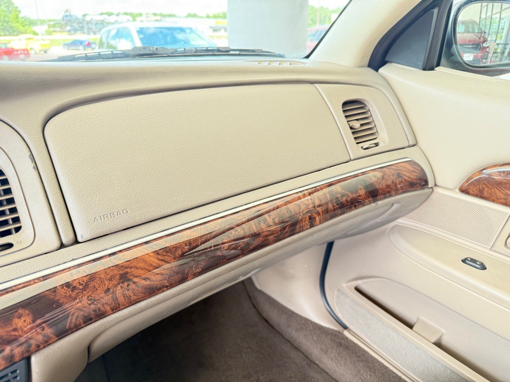 2004 Mercury Grand Marquis Image 19