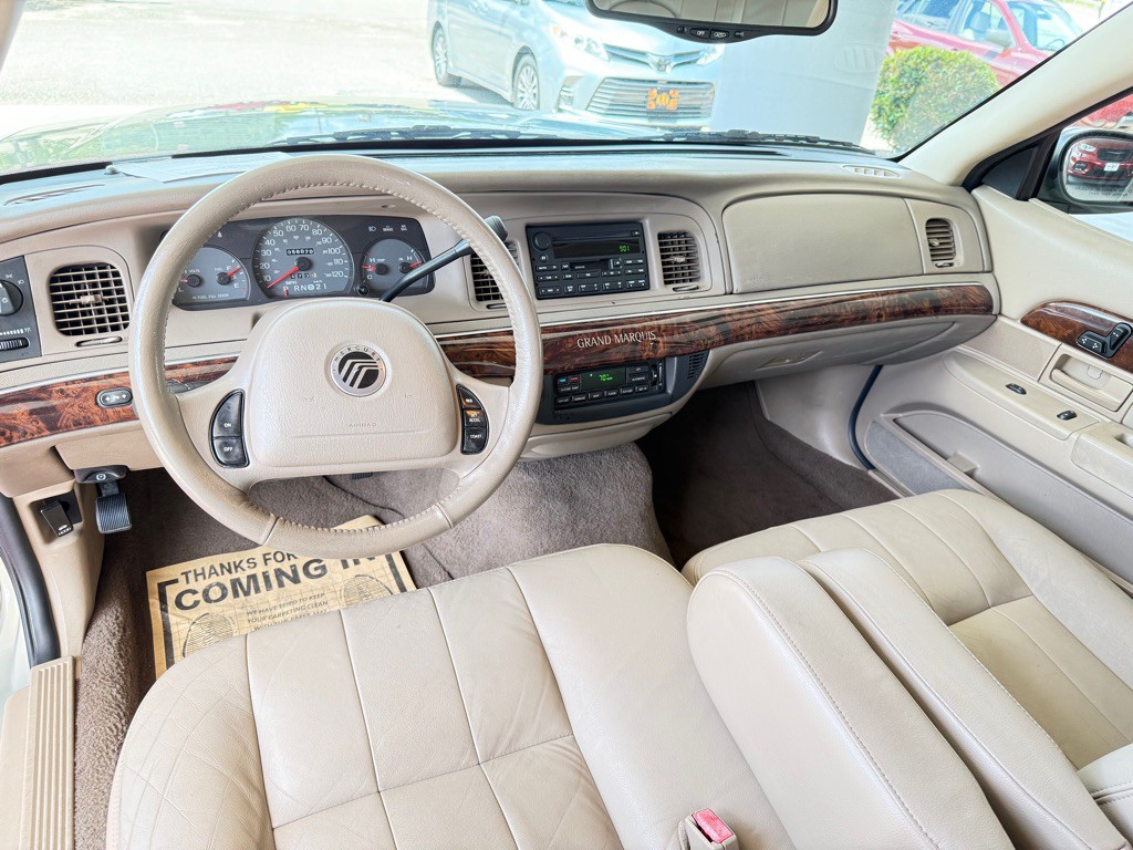 2004 Mercury Grand Marquis Image 23