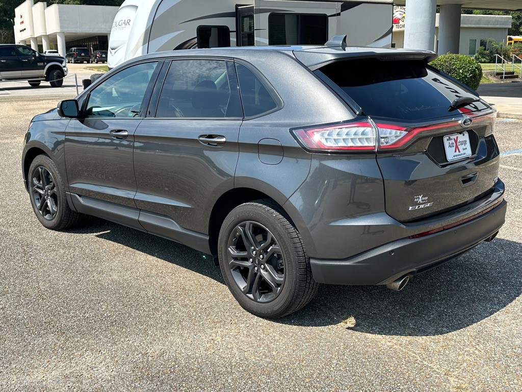 2018 Ford Edge Image 8