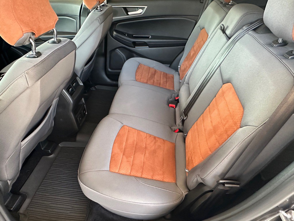 2018 Ford Edge Image 15