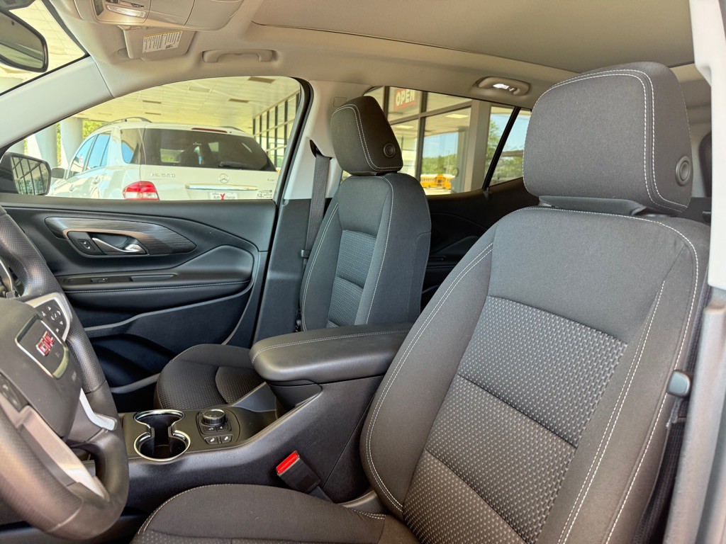 2022 GMC Terrain Image 15