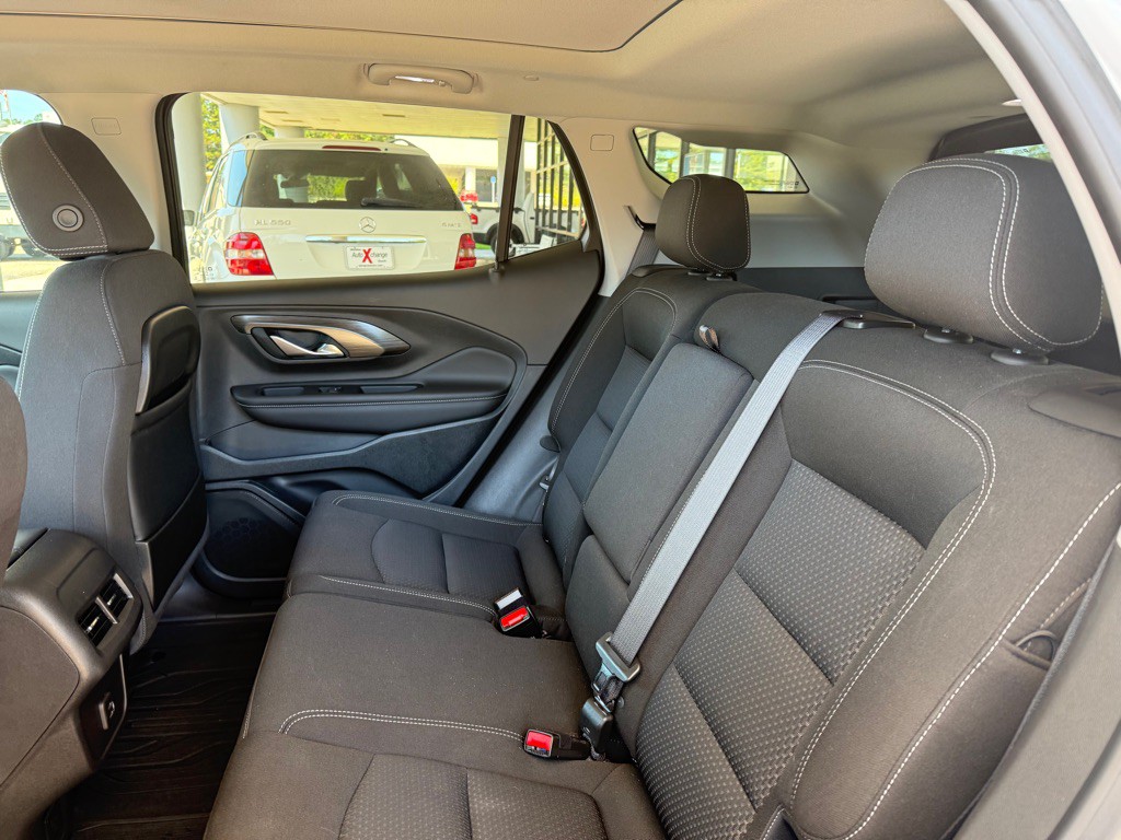 2022 GMC Terrain Image 24