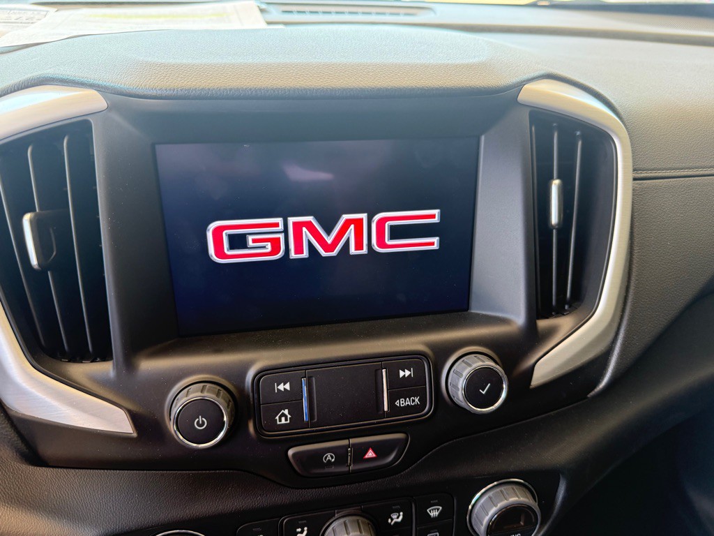 2022 GMC Terrain Image 27