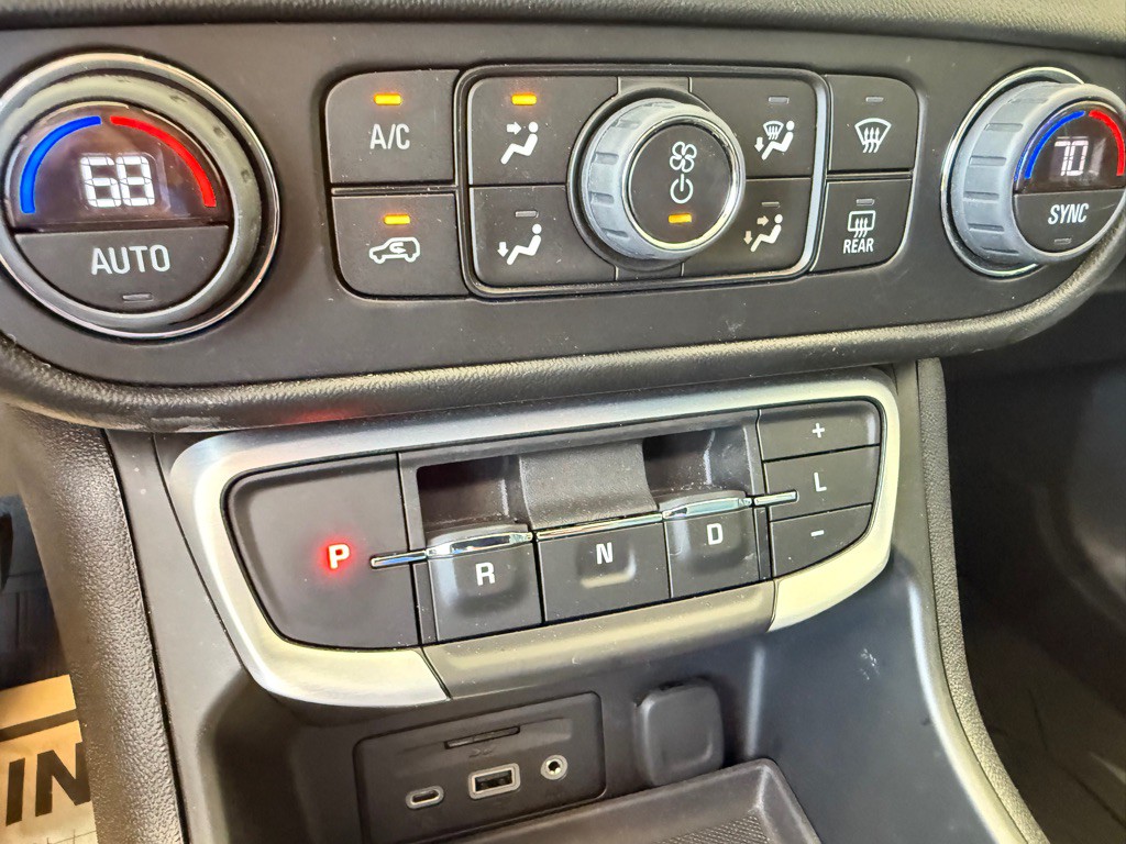 2022 GMC Terrain Image 31