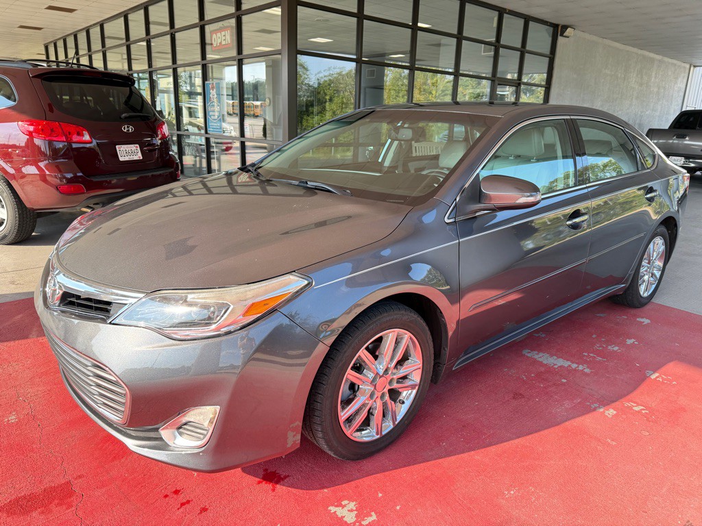 2013 Toyota Avalon Image 1