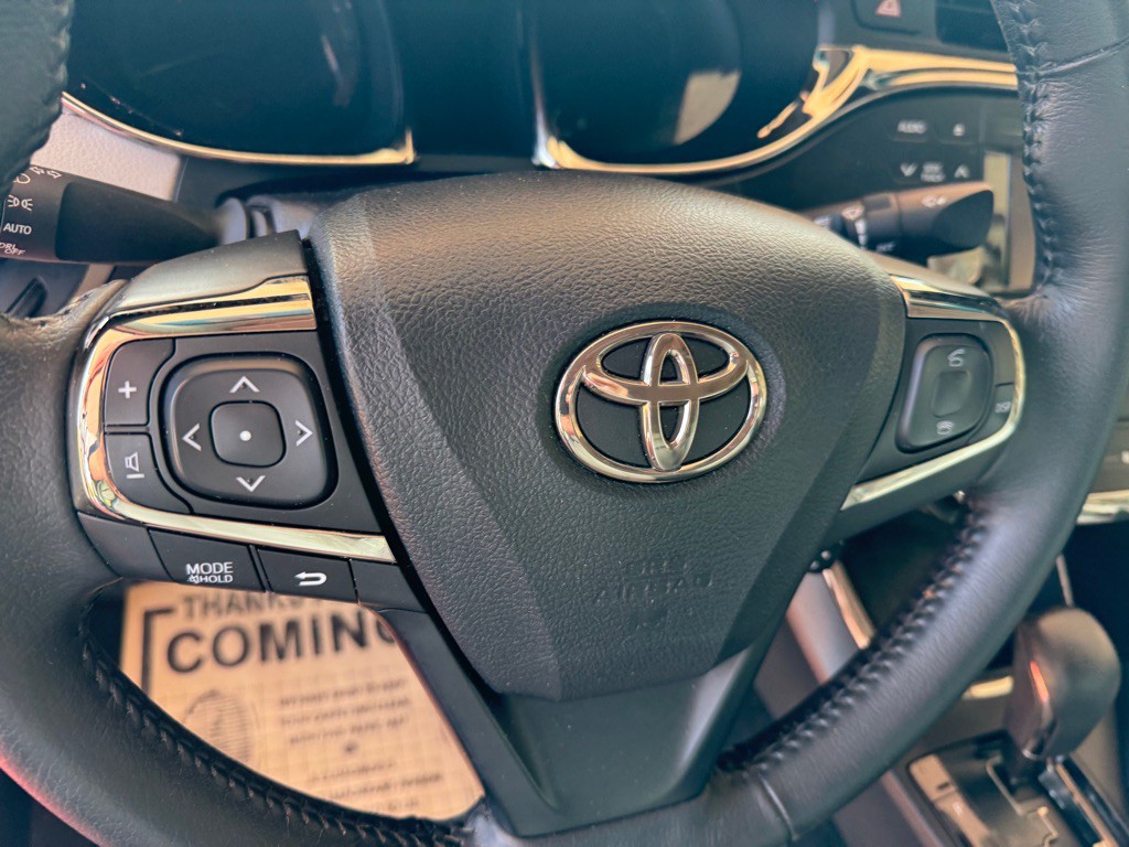 2013 Toyota Avalon Image 12