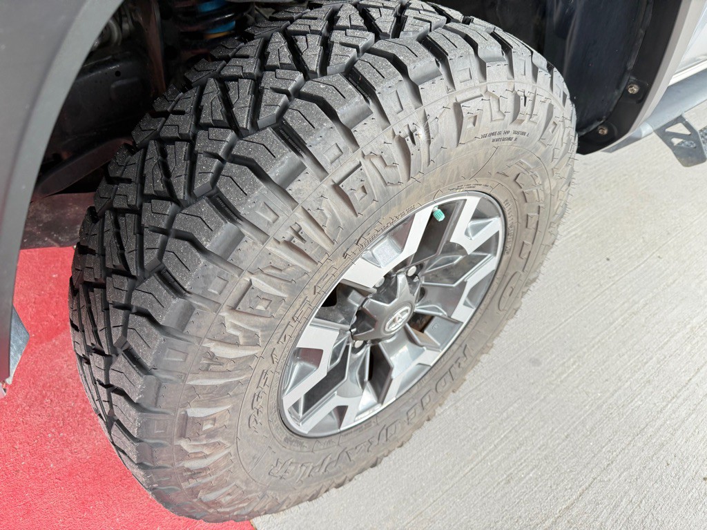 2018 Toyota Tacoma Image 5