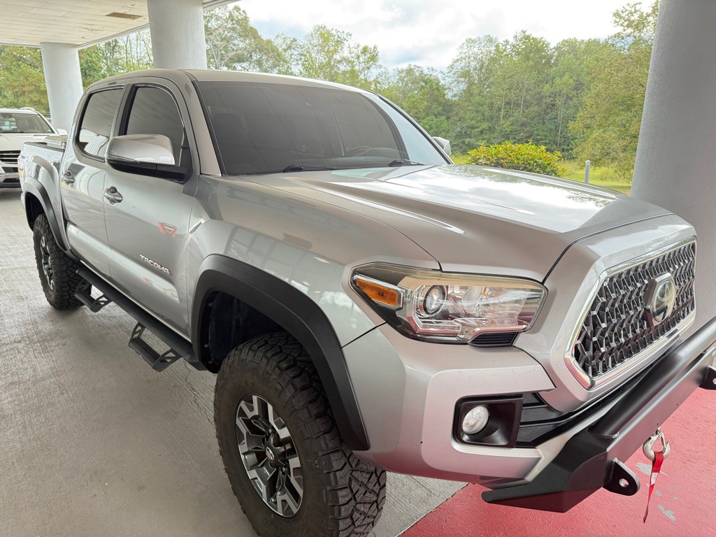 2018 Toyota Tacoma Image 9