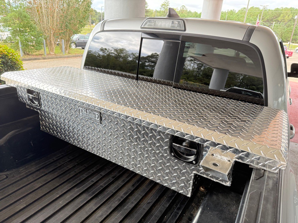 2018 Toyota Tacoma Image 11
