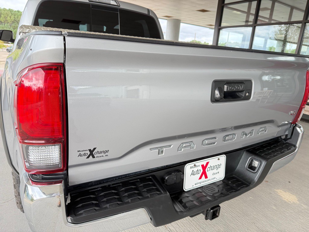 2018 Toyota Tacoma Image 13