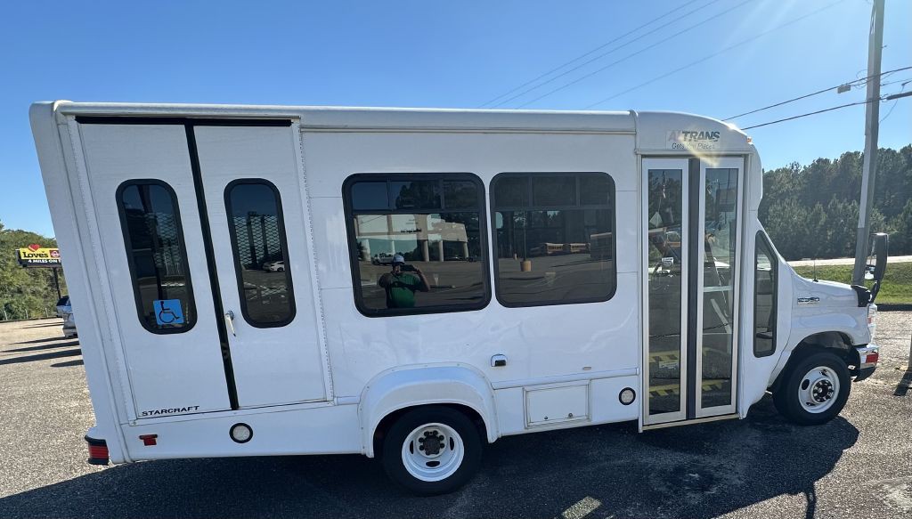2019 Ford Econoline Image 4