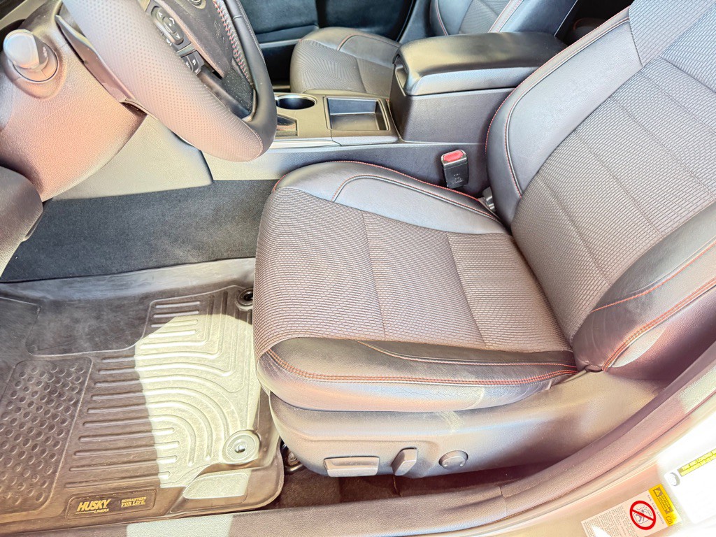 2017 Toyota Camry Image 3