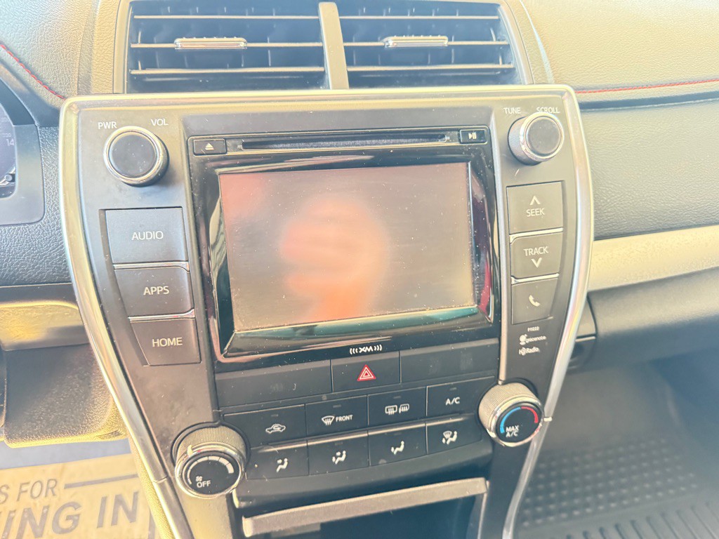 2017 Toyota Camry Image 8