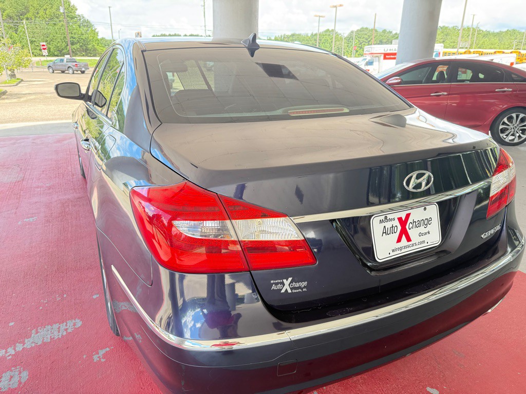 2012 Hyundai Genesis Image 7