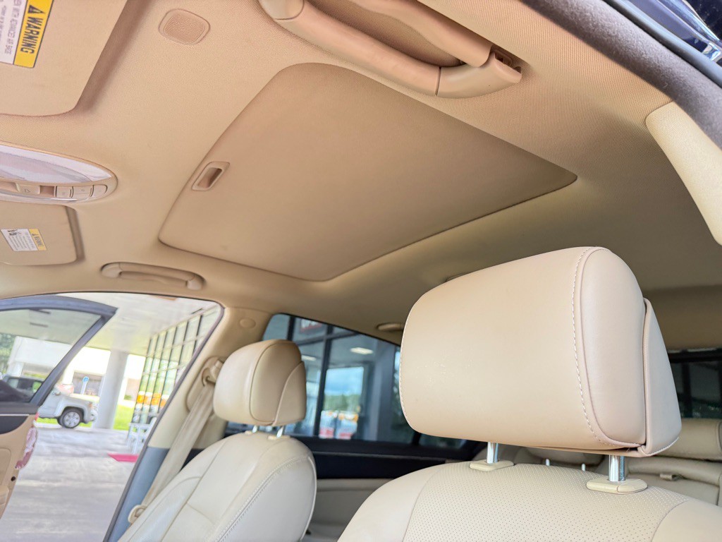 2012 Hyundai Genesis Image 13