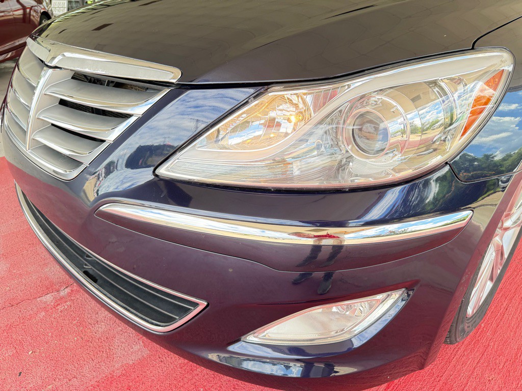 2012 Hyundai Genesis Image 35