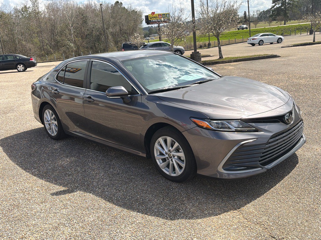 2022 Toyota Camry Image 4