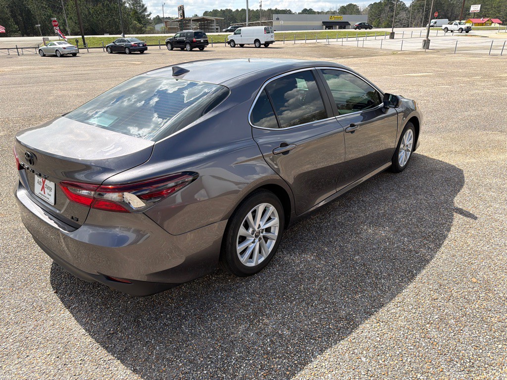 2022 Toyota Camry Image 6