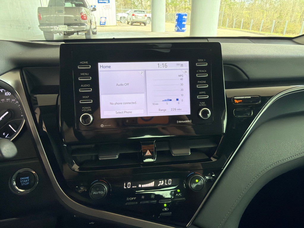 2022 Toyota Camry Image 11
