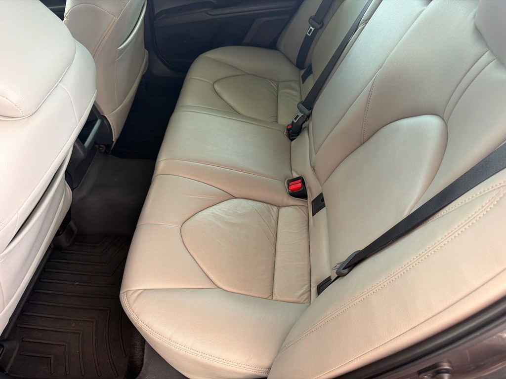 2022 Toyota Camry Image 16