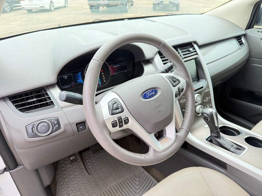 2014 Ford Edge Image 16
