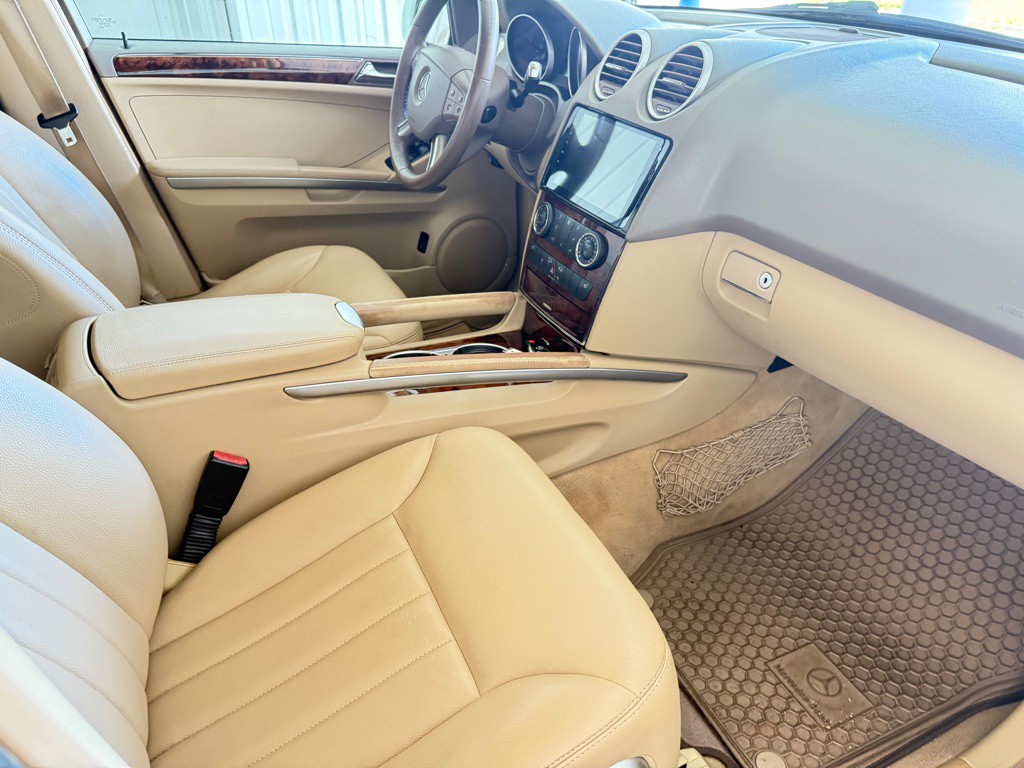 2008 Mercedes-Benz M-Class Image 10