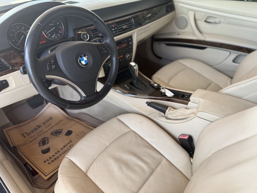 2010 BMW 3 Series Image 8