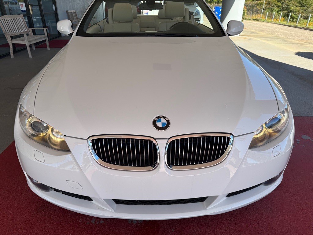 2010 BMW 3 Series Image 30