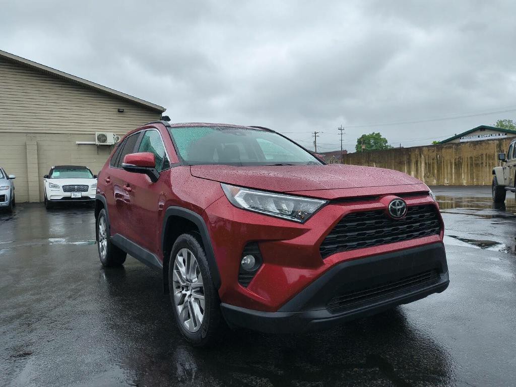 2020 Toyota Rav4 Image 2