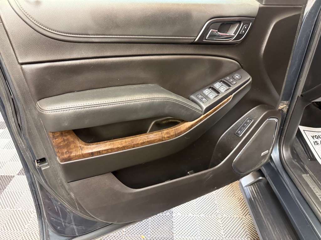 2020 Chevrolet Suburban Image 14