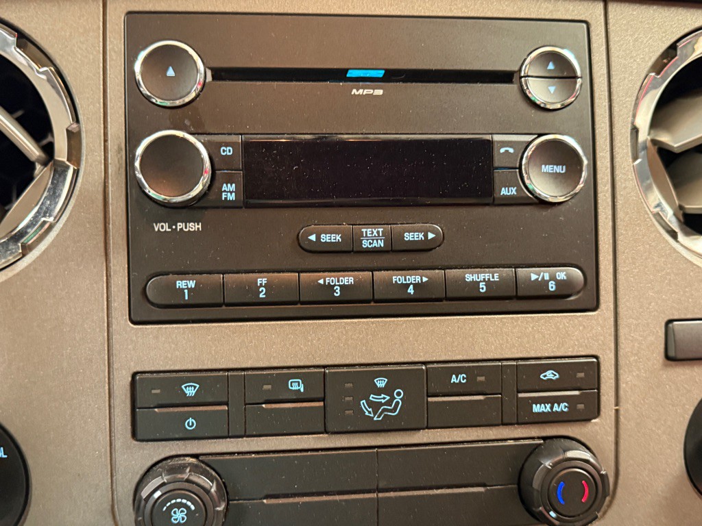 2011 Ford F-250 Image 14