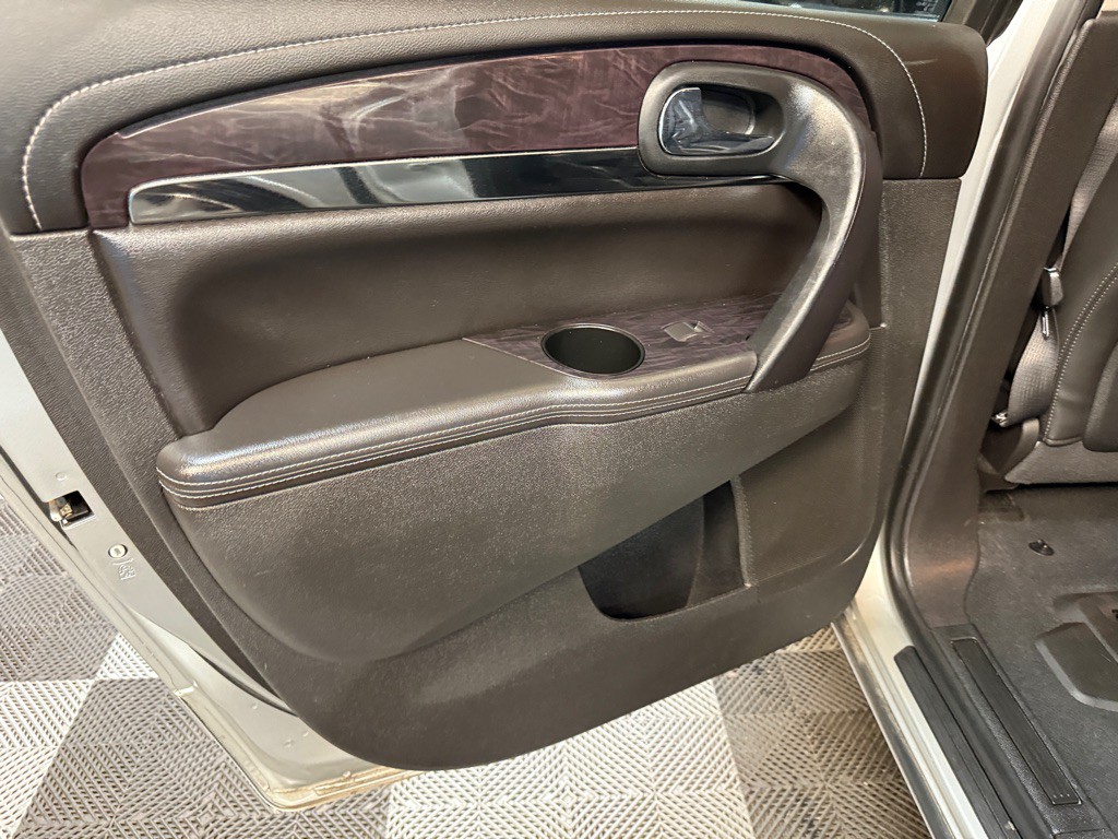 2017 Buick Enclave Image 15