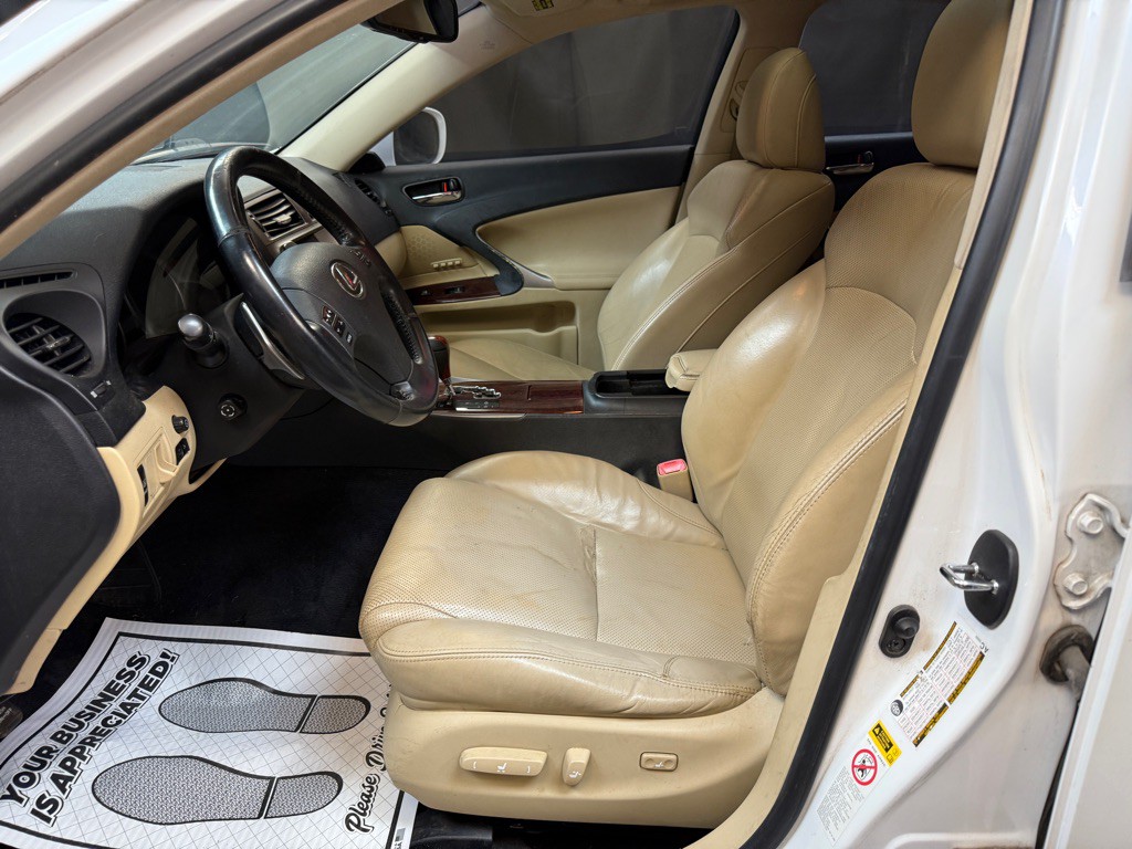 2008 Lexus IS Image 7