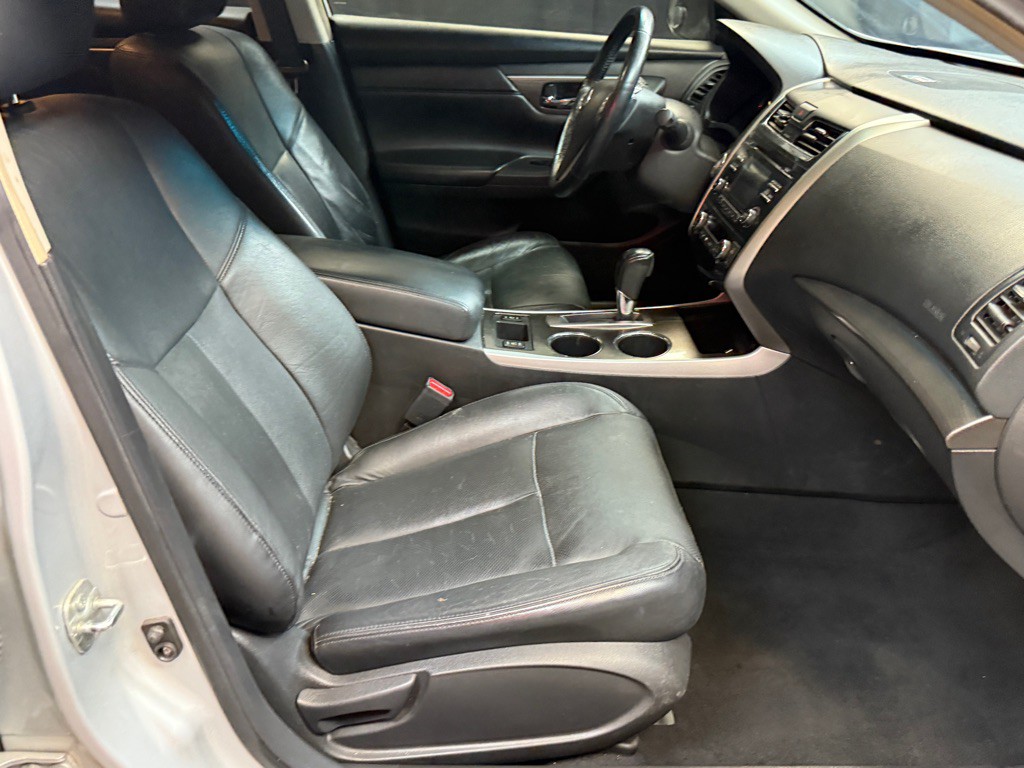 2013 Nissan Altima Image 18
