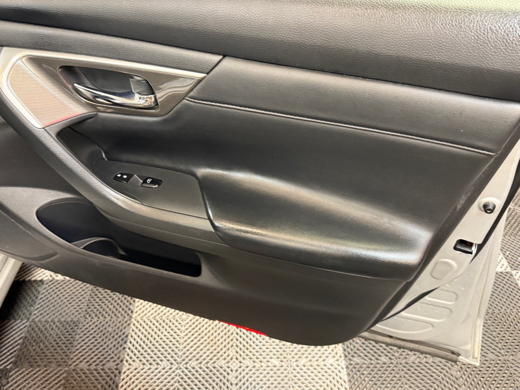 2013 Nissan Altima Image 19