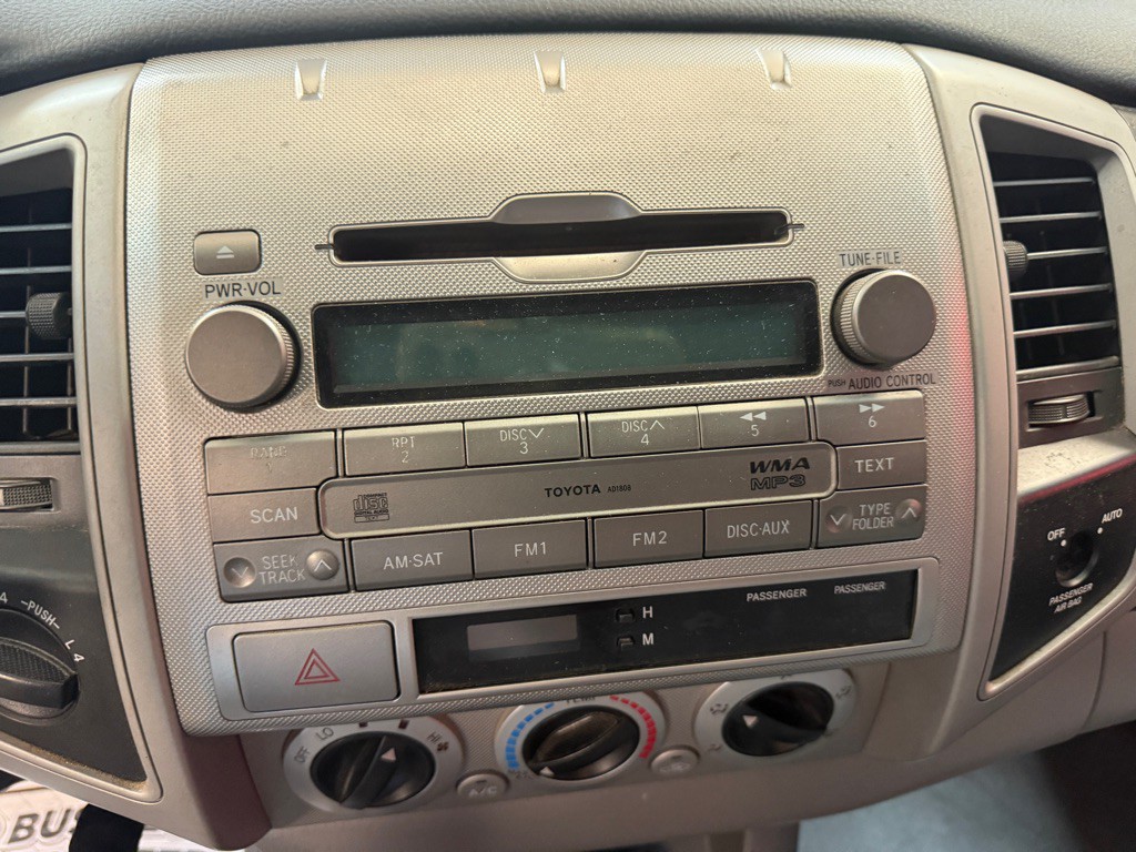 2011 Toyota Tacoma Image 13