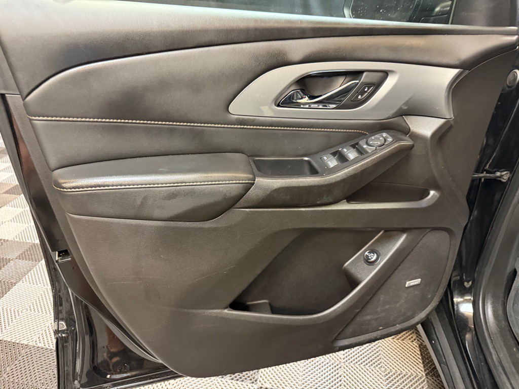2021 Chevrolet Traverse Image 13