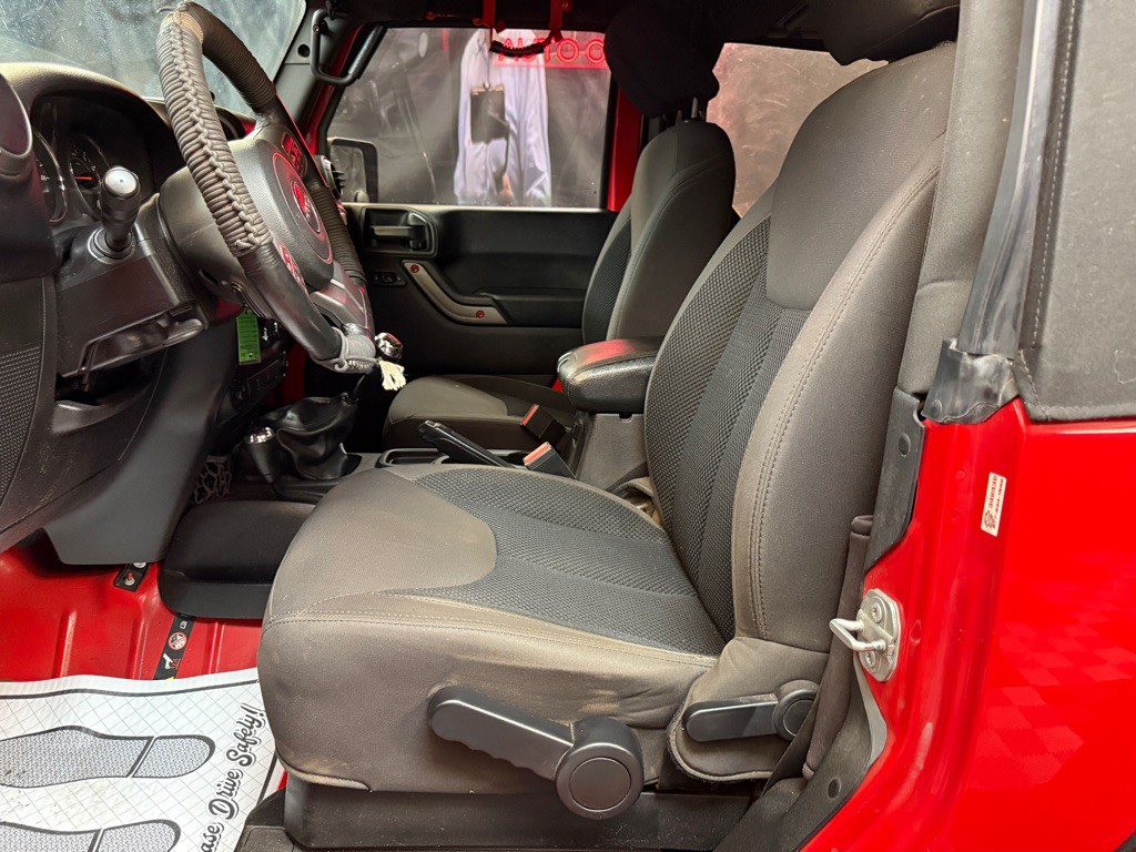 2017 Jeep Wrangler Image 6