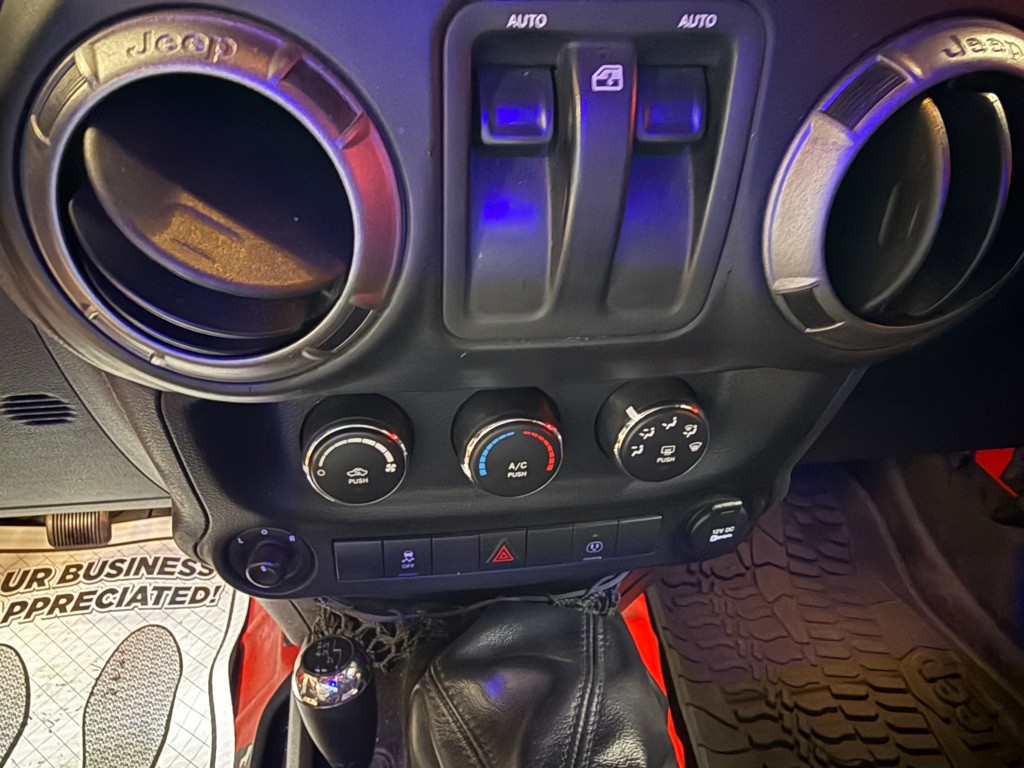 2017 Jeep Wrangler Image 10