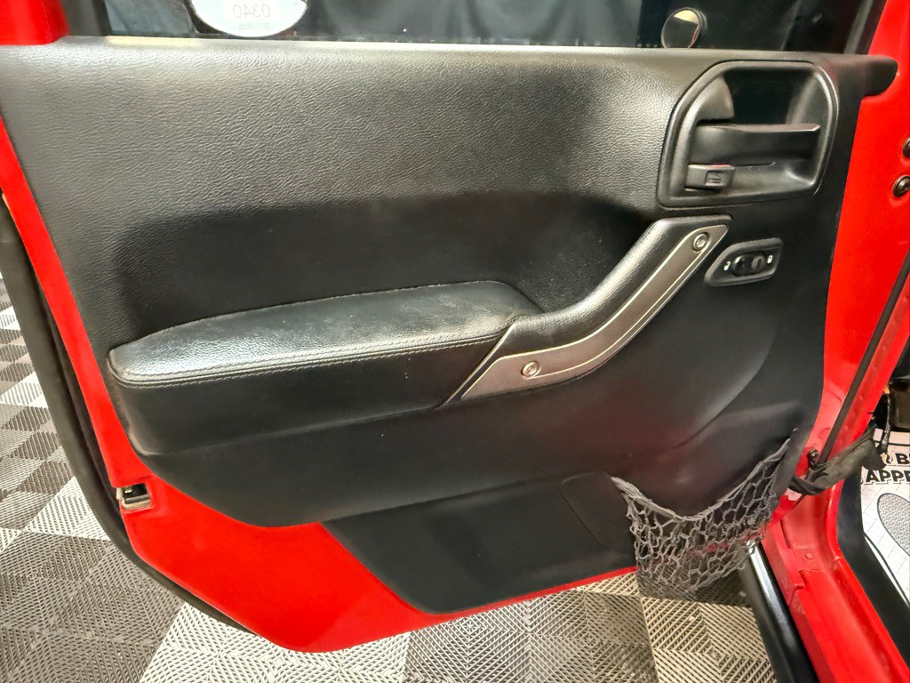 2017 Jeep Wrangler Image 14
