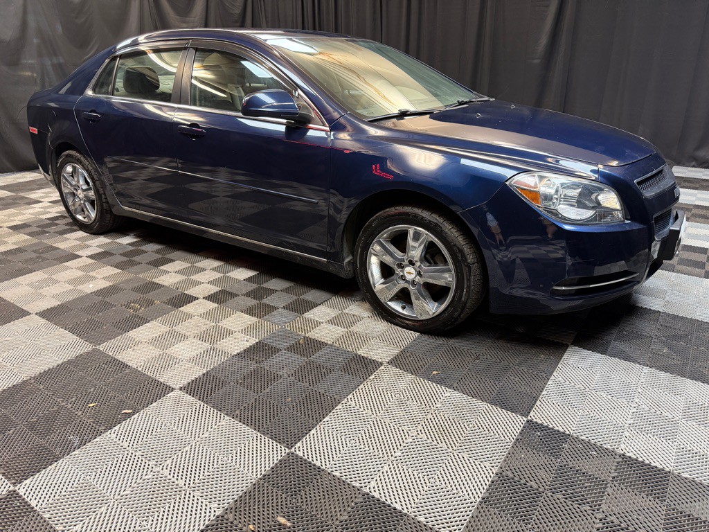2011 Chevrolet Malibu Image 4