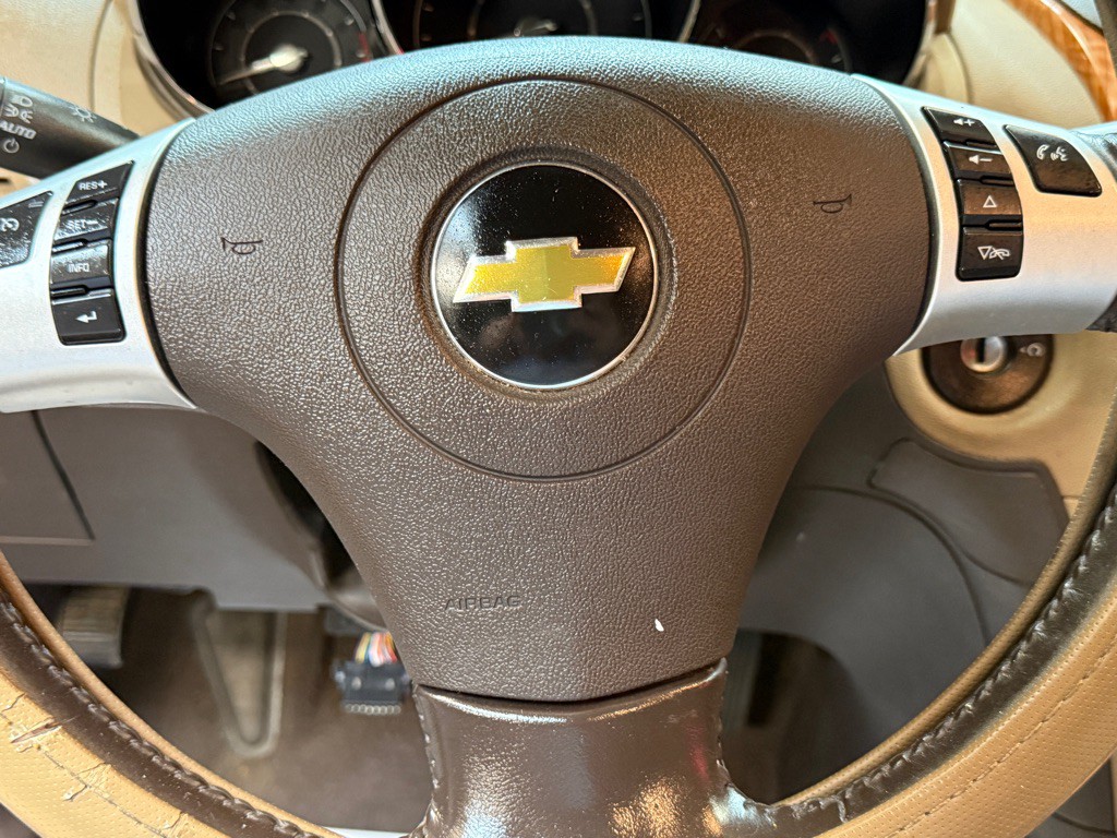 2011 Chevrolet Malibu Image 11