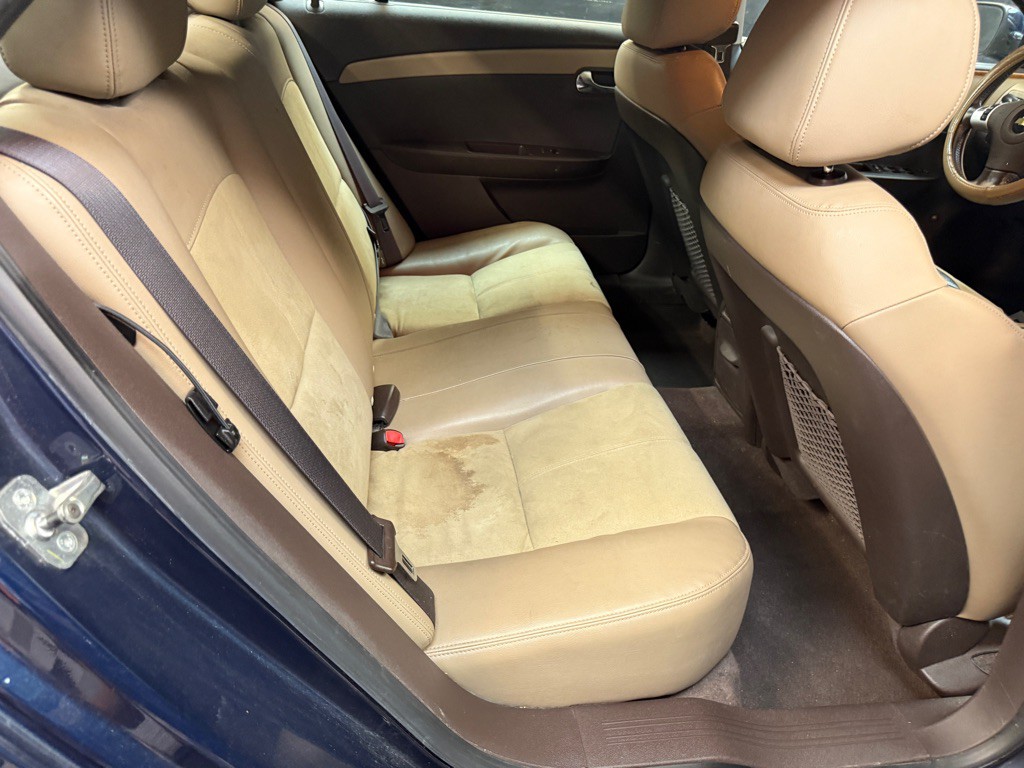 2011 Chevrolet Malibu Image 16