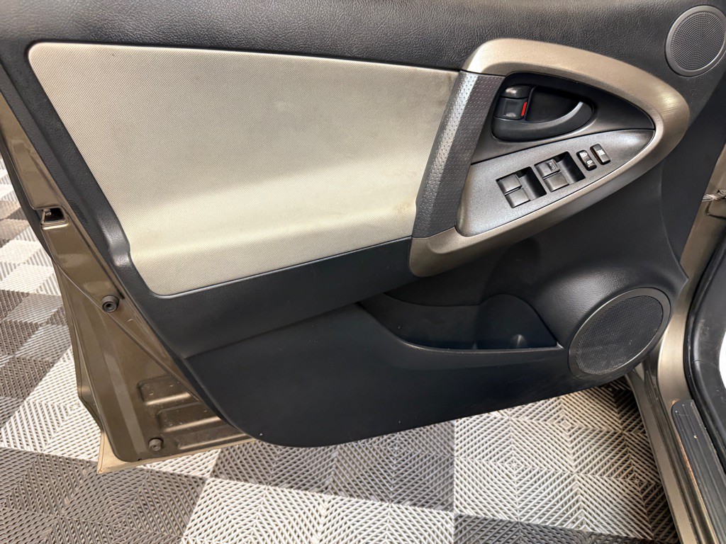 2010 Toyota Rav4 Image 14
